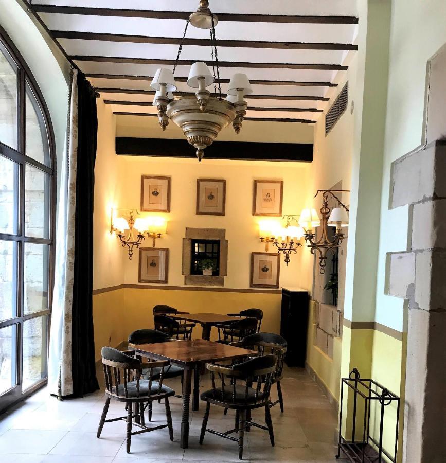 Parador De Santillana Gil Blas Сантилана дел Мар Екстериор снимка