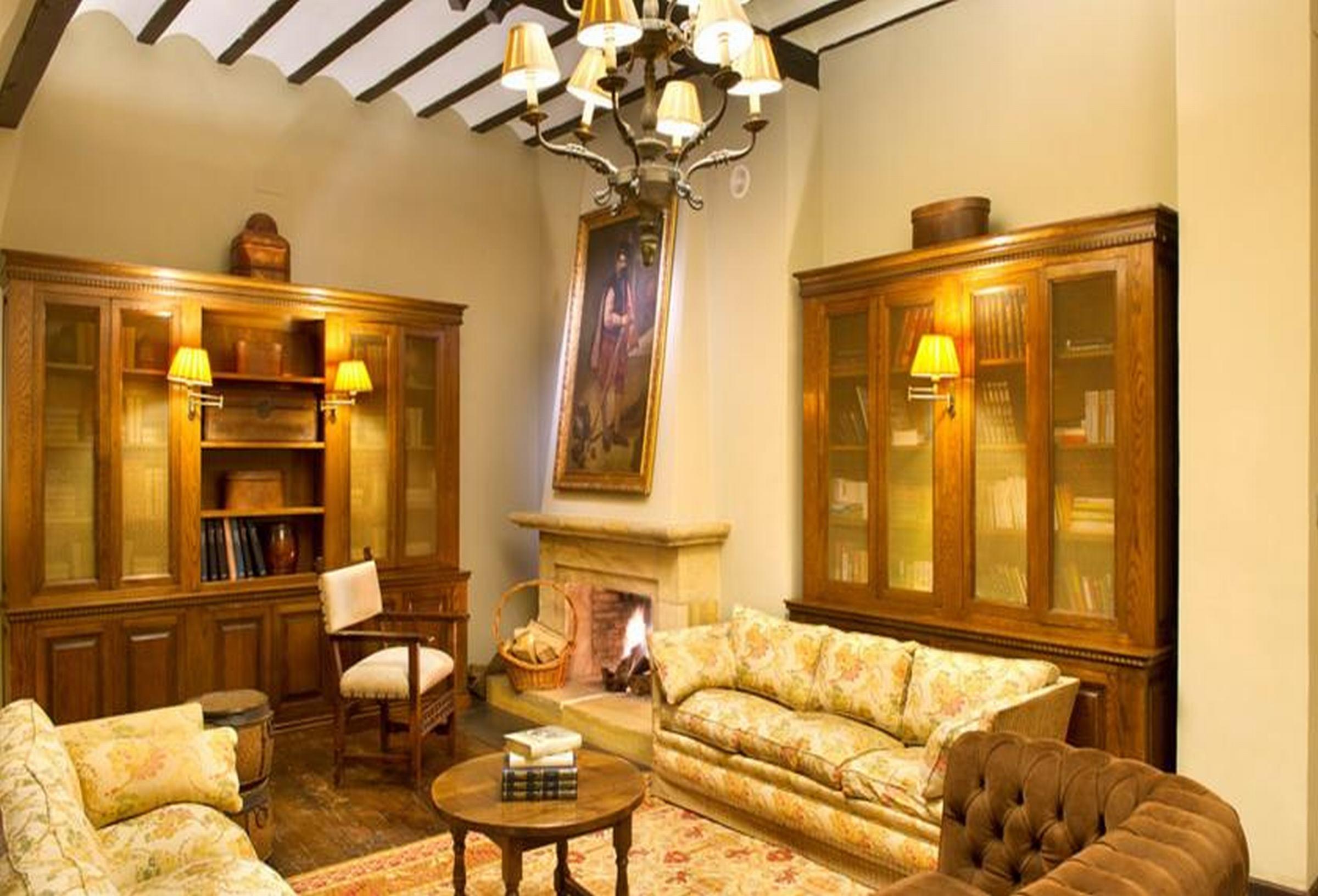 Parador De Santillana Gil Blas Сантилана дел Мар Екстериор снимка