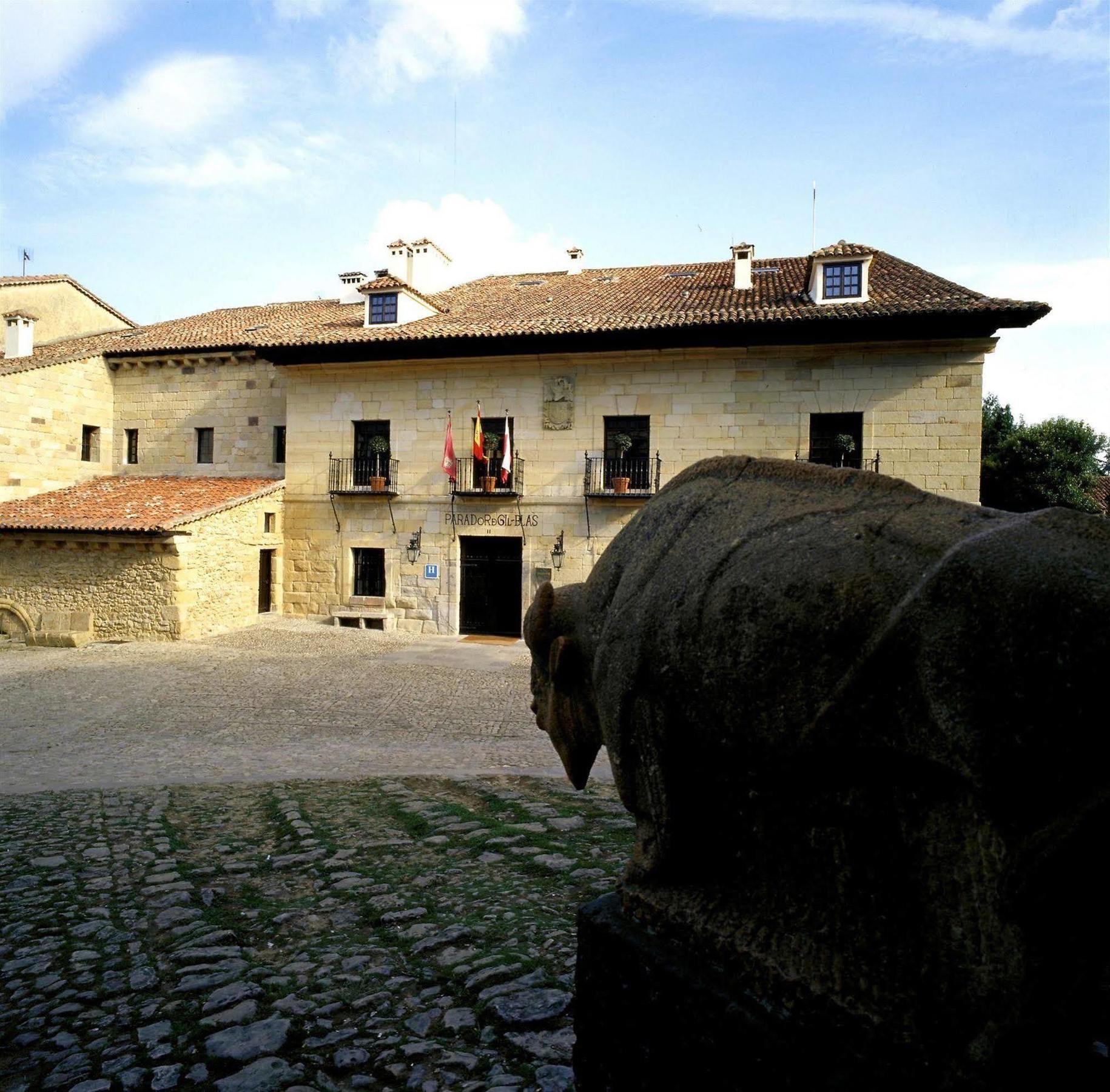 Parador De Santillana Gil Blas Сантилана дел Мар Екстериор снимка
