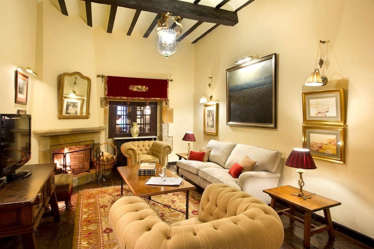 Parador De Santillana Gil Blas Сантилана дел Мар Екстериор снимка