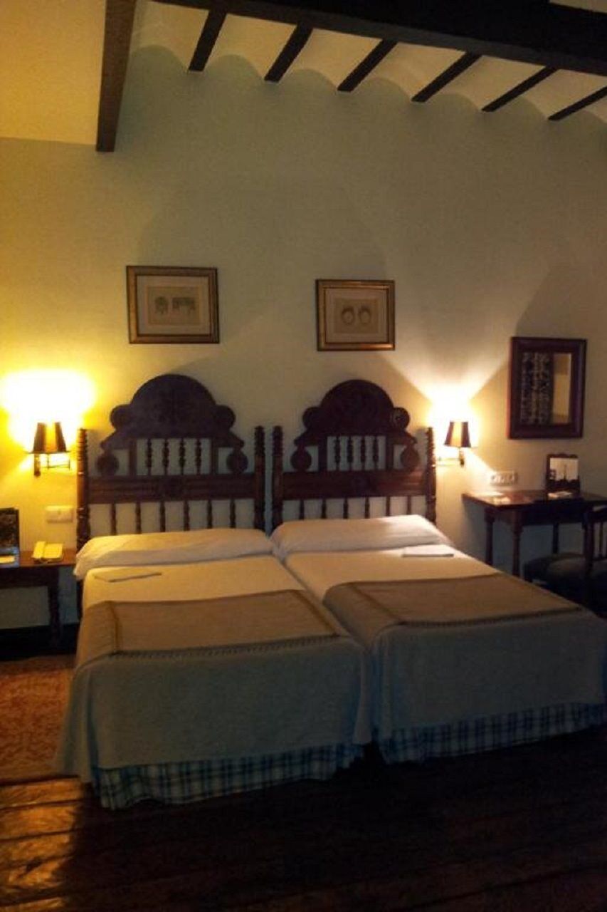 Parador De Santillana Gil Blas Сантилана дел Мар Екстериор снимка